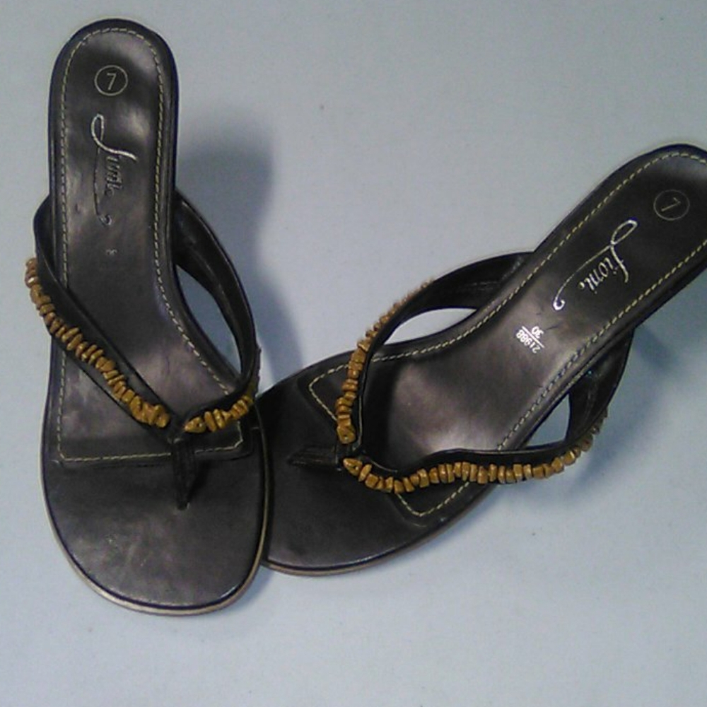 Women's heel pumps, shoes